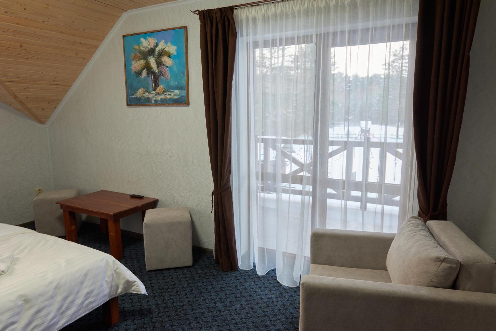 Hotel Sytikland à Yavoriv  Extérieur photo