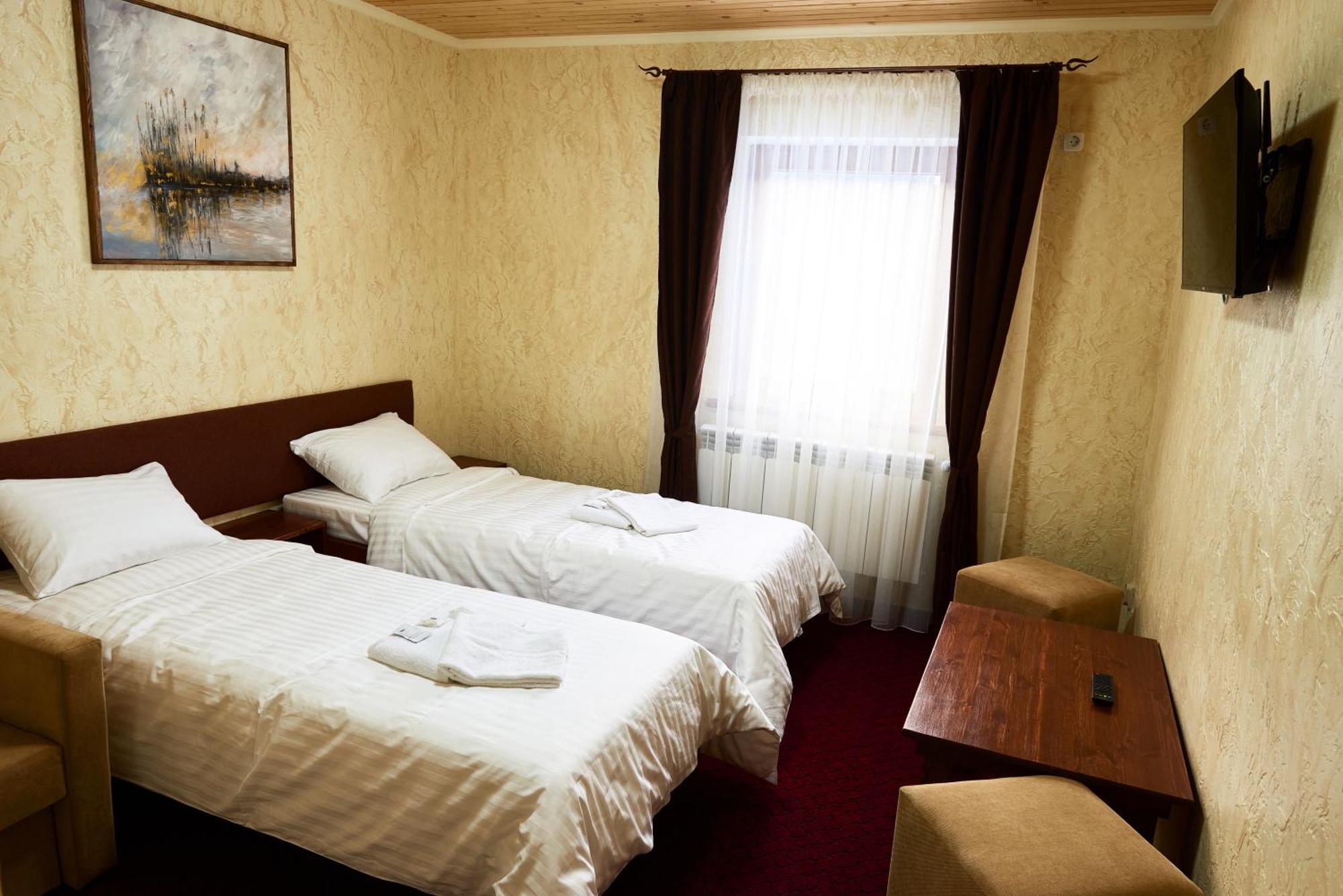 Hotel Sytikland à Yavoriv  Extérieur photo